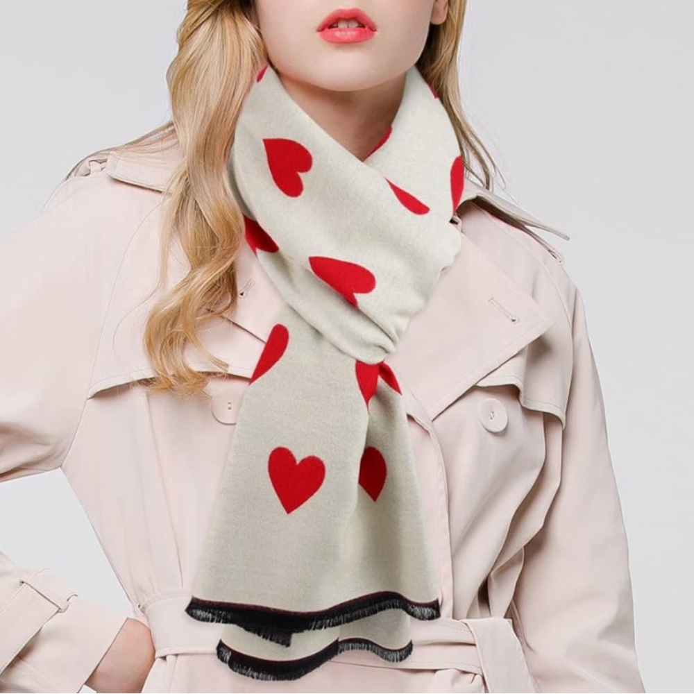 Reversible Scarf with Heart Print - red and beige - Picture 3 of 5